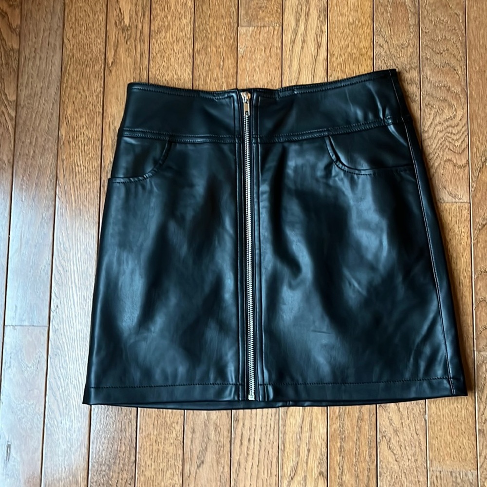 BNWOT Forever 21 faux leather mini skirt